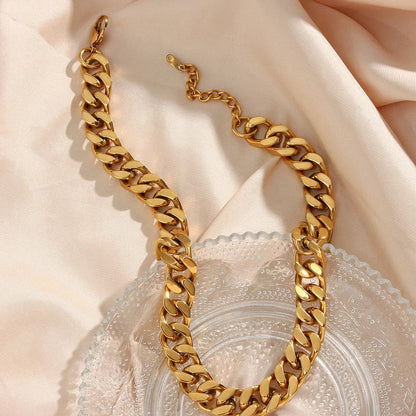 Miyako – Collier Chaîne Statement Dorée