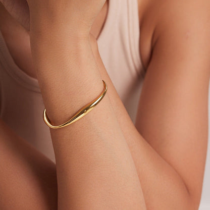 Tiffany – Bracelet Jonc Doré Élégant