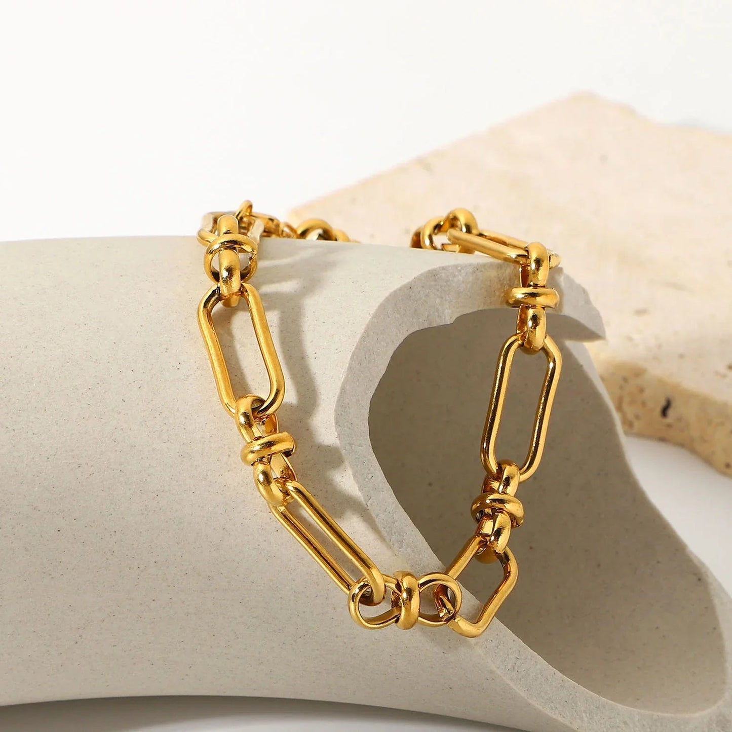 Christina – Collier Paperclip en Or de Luxe