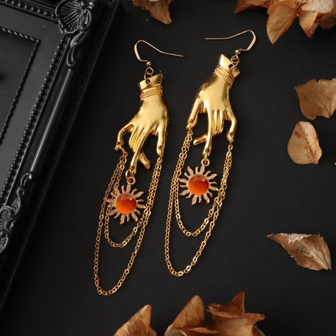Soleya – Boucles d’Oreilles Soleil Doré Suspendu Élégantes