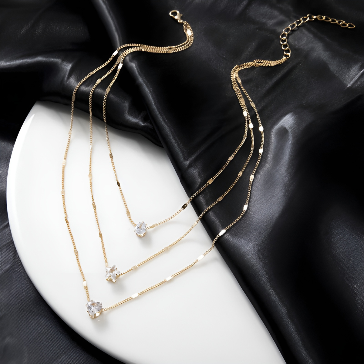 Stella – Chaîne Claviculaire avec Perles et Étoiles