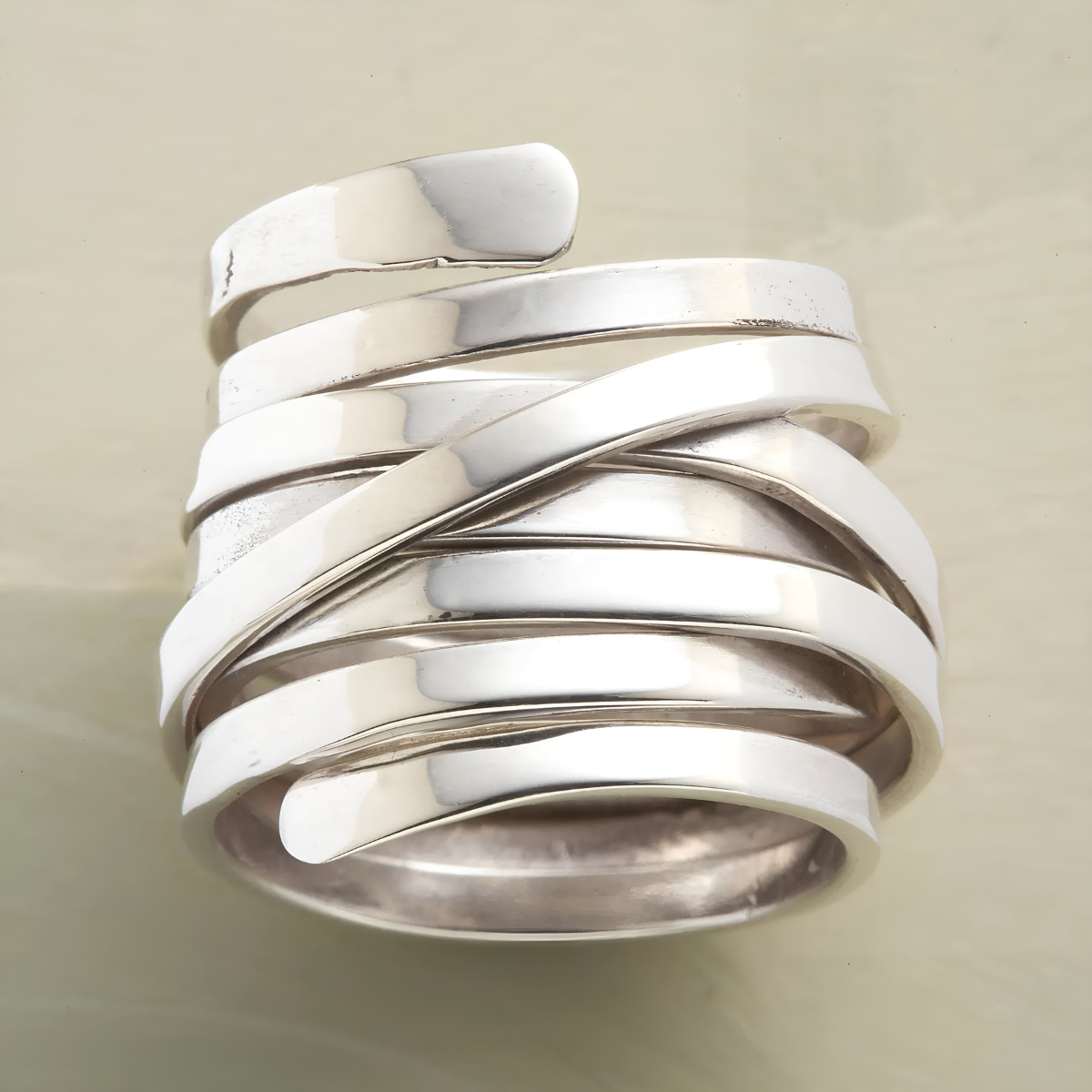 Thalia – Bague Géométrique en Métal