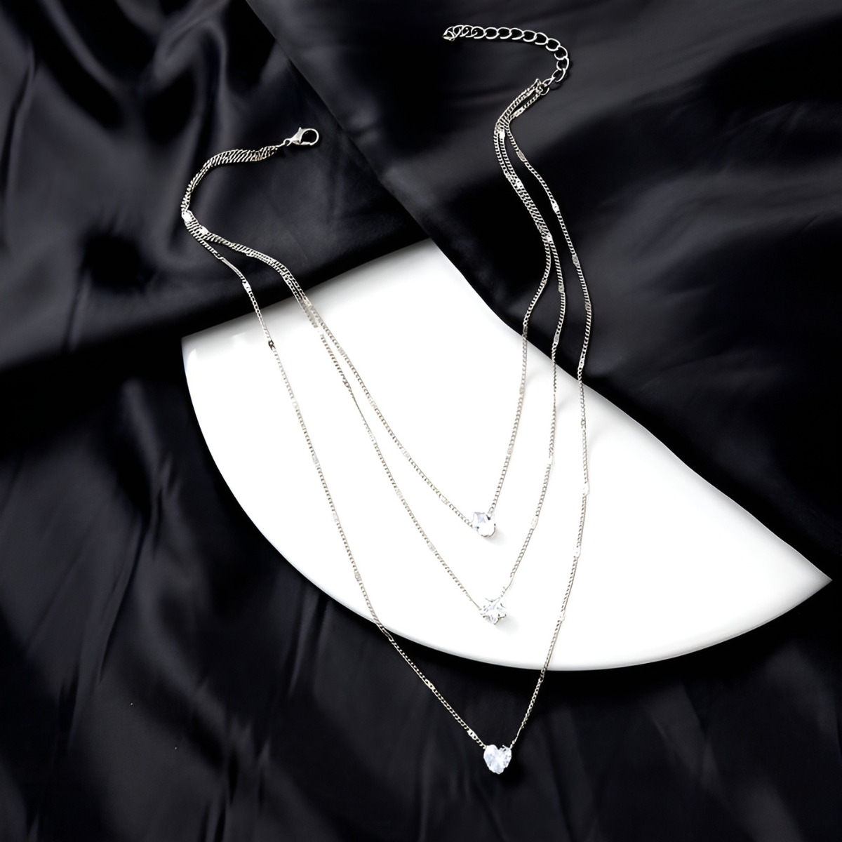 Stella – Chaîne Claviculaire avec Perles et Étoiles