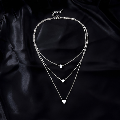 Stella – Chaîne Claviculaire avec Perles et Étoiles