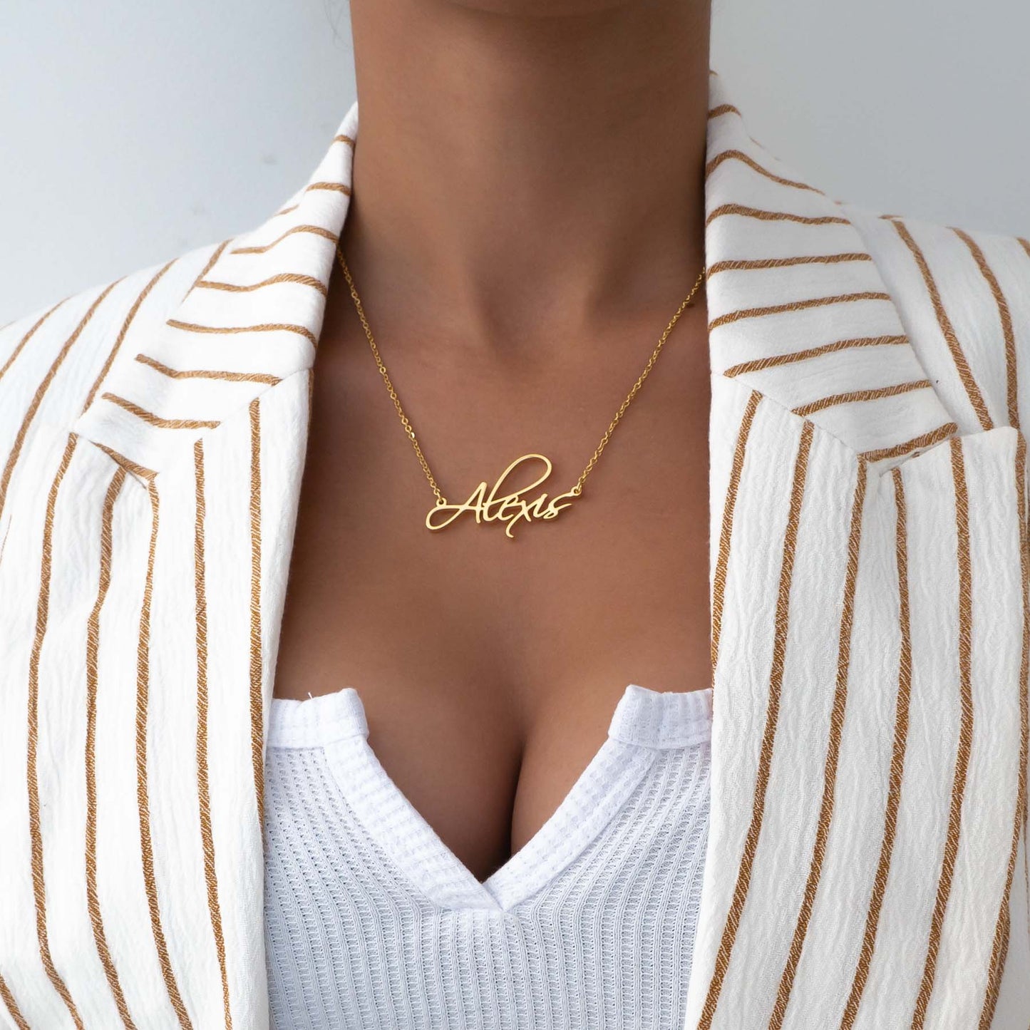 Louise – Collier Prénom Fin et Personnalisable