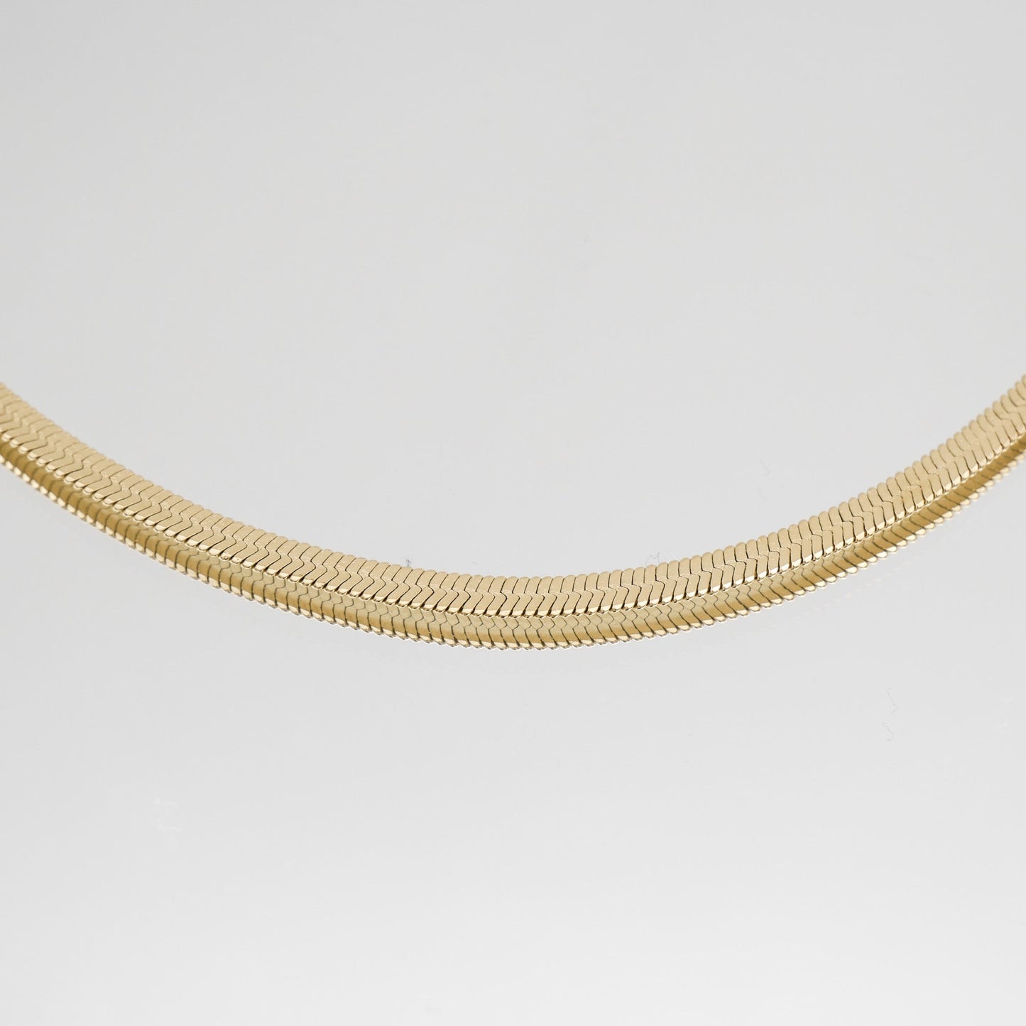 Juliette – Collier Chevron Élégant