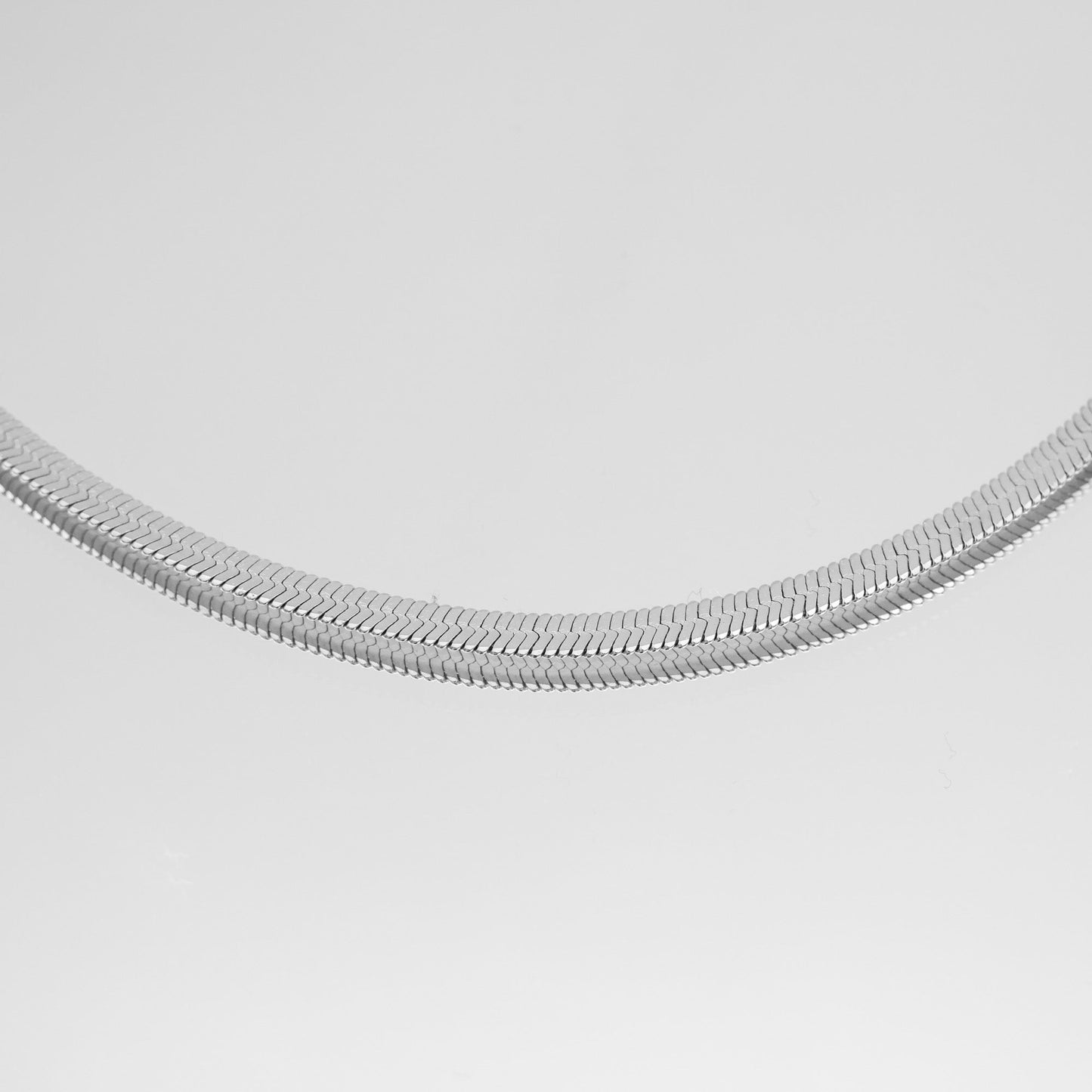 Juliette – Collier Chevron Élégant
