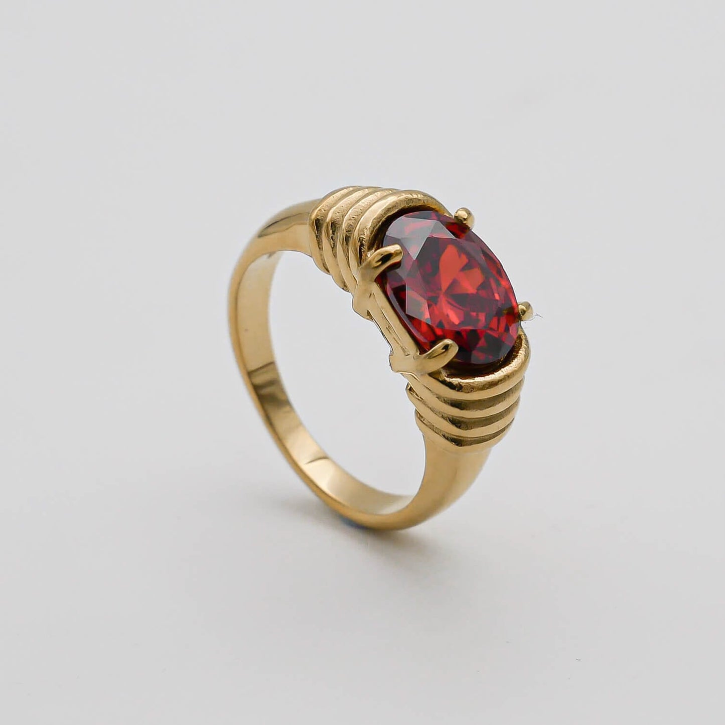 Lana – Bague Pierre Élégante