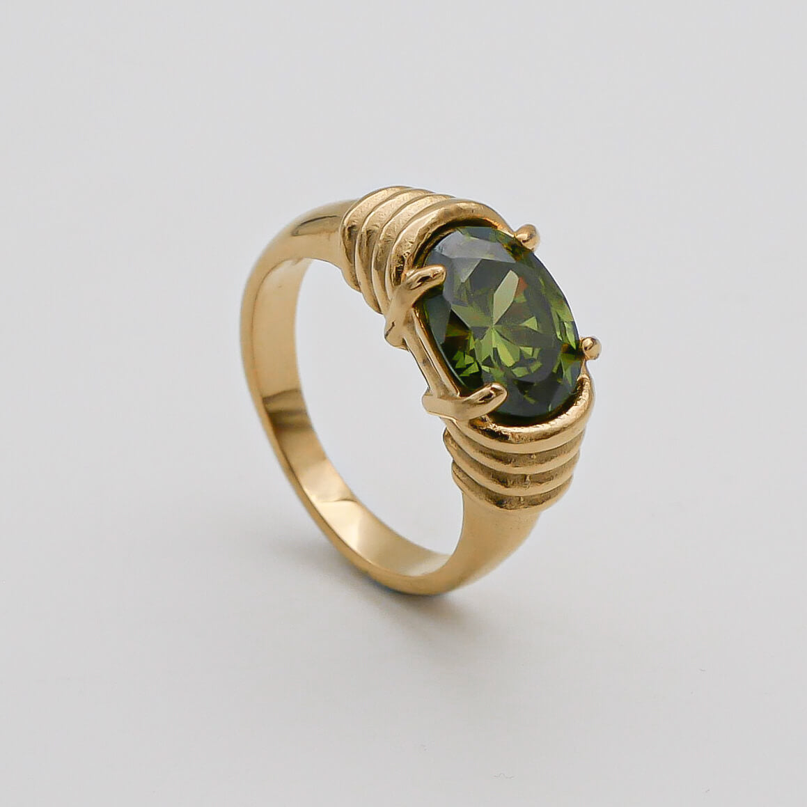 Lana – Bague Pierre Élégante