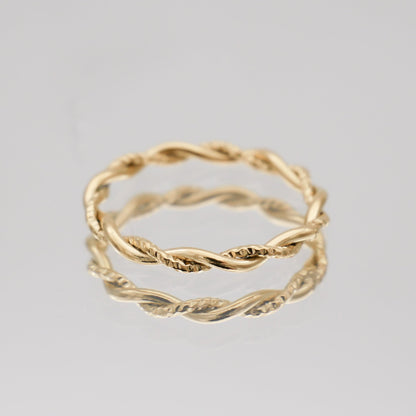 Aïcha – Bague Torsadée au Style Raffiné