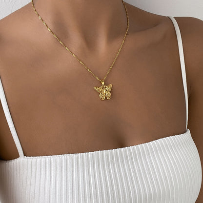 Amy – Collier Papillon Découpé Doré