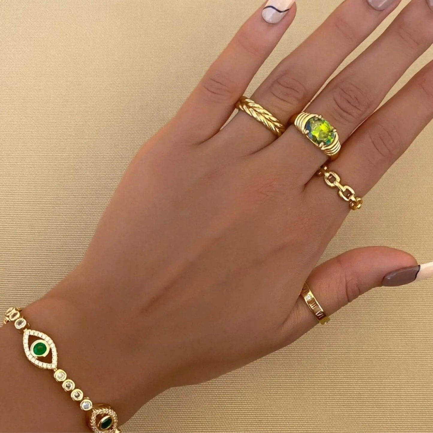 Lana – Bague Pierre Élégante