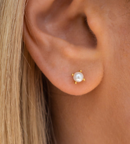 Jessi - Boucles d'oreilles en perles dorées