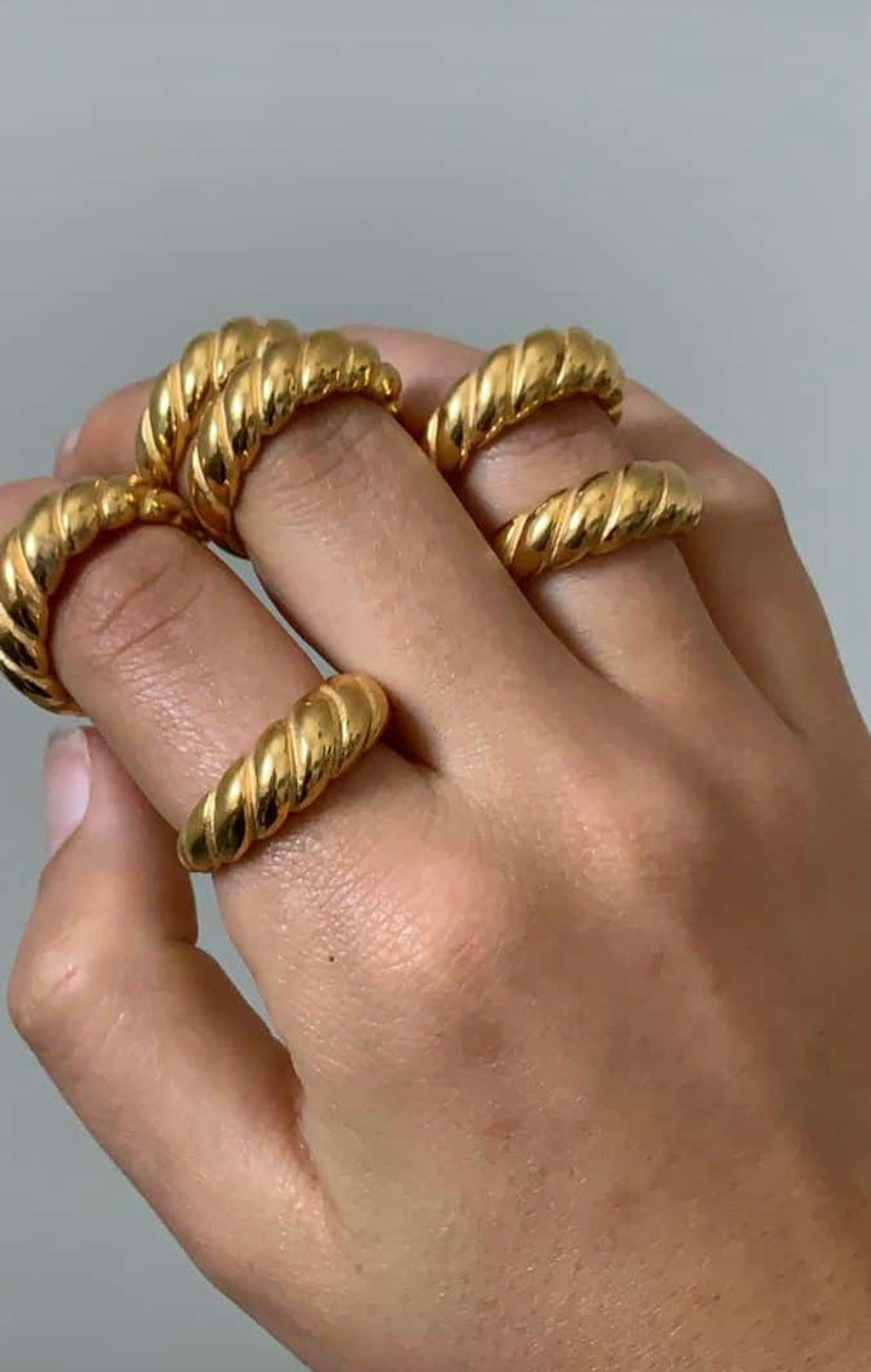 Zie – Bague rétro à surface ondulée sculptée