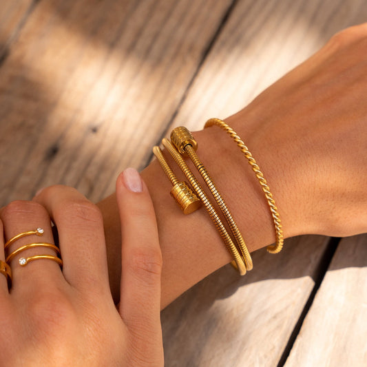 Angie – Bracelet Jonc Torsadé Doré