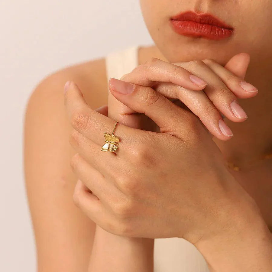 Alina – Bague Papillon Élégance