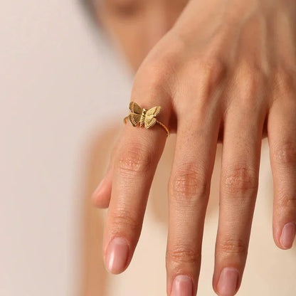 Alina – Bague Papillon Élégance