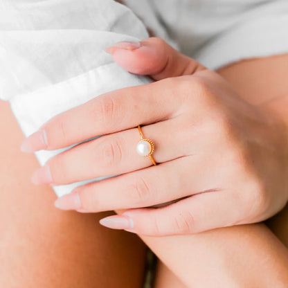 Solis – Bague Dorée avec Perle