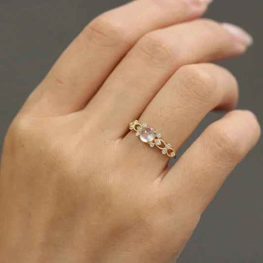 Sienna – Bague Pierre de Lune Sertie à la Main