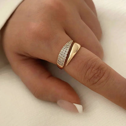 Irina – Anneau Courbe Doré 18K