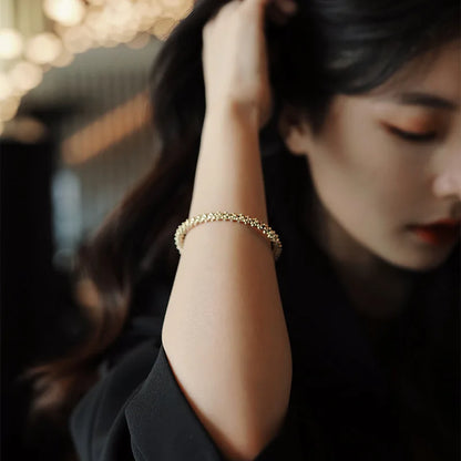 Gina – Bracelet Géométrique Élégant