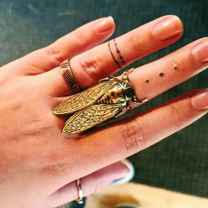 Wren – Bague Élégance Brute en Laiton