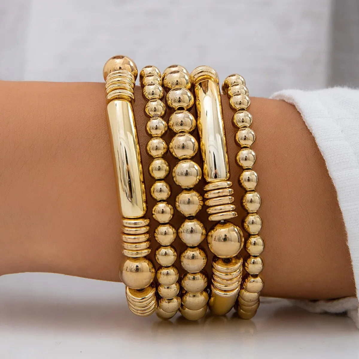 Mira – Ensemble de 5 Bracelets Perlés Empilables