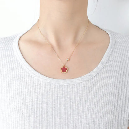 Collier à fleurs de trèfle à cinq feuilles