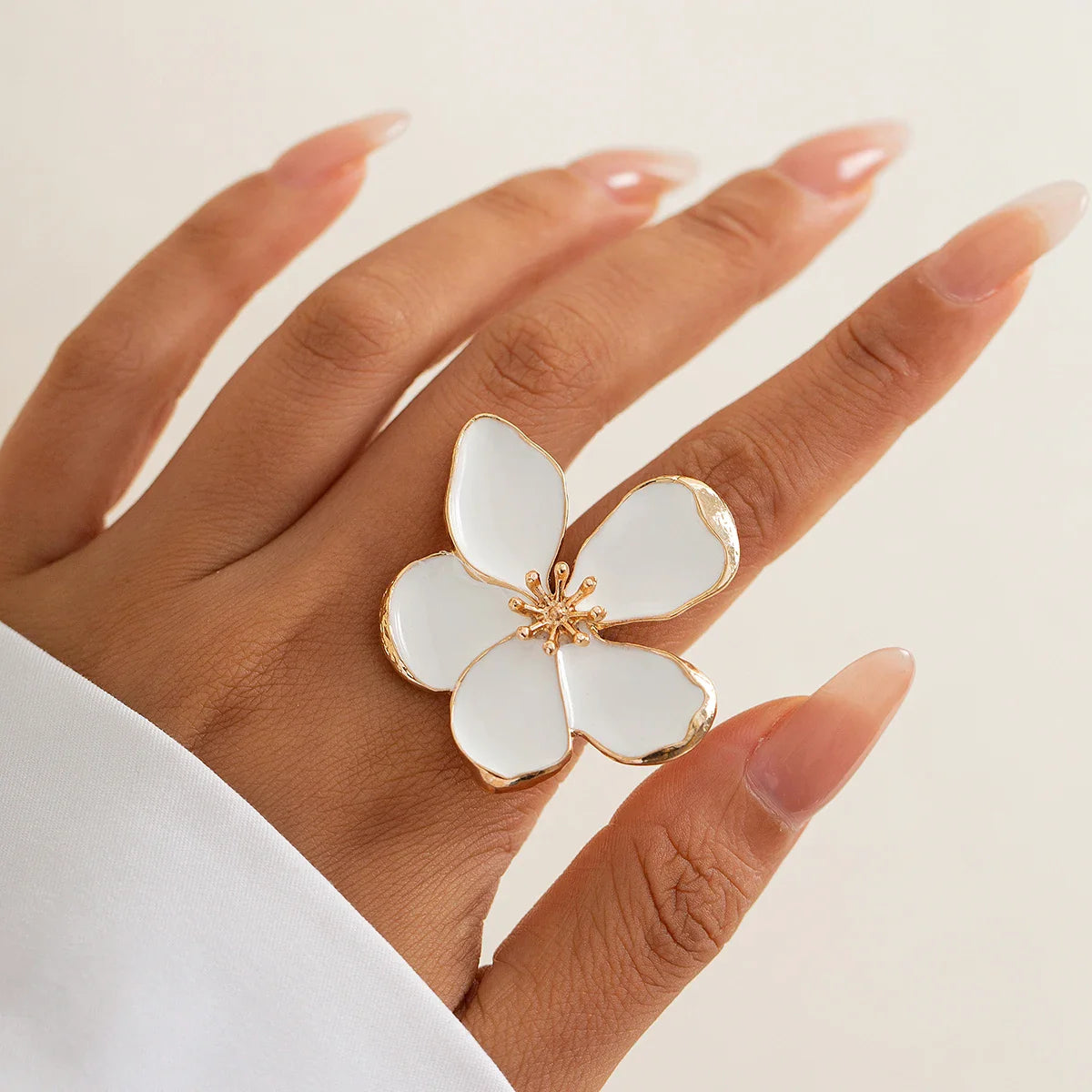 Stacey – Bague Fleur Sauvage Windsong