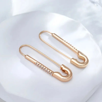 Maika – Boucles d’Oreilles Épingle Chic