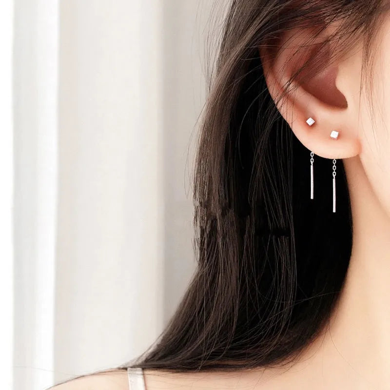 Kaelen – Boucles d'Oreilles Cube et Glands Élégants