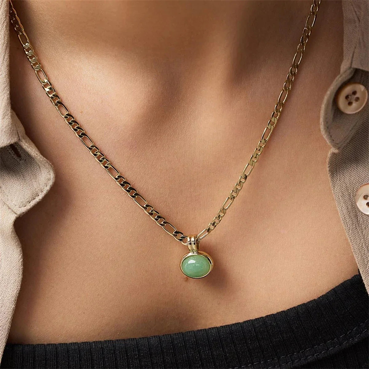 Malaya – Collier à Pendentif Ovale