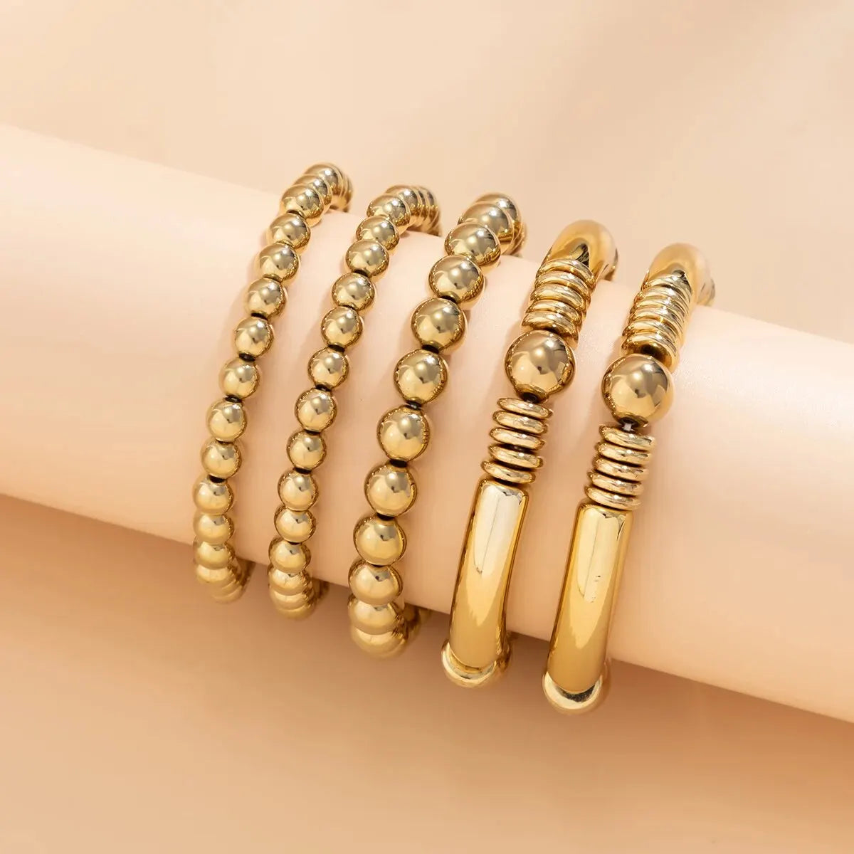 Mira – Ensemble de 5 Bracelets Perlés Empilables