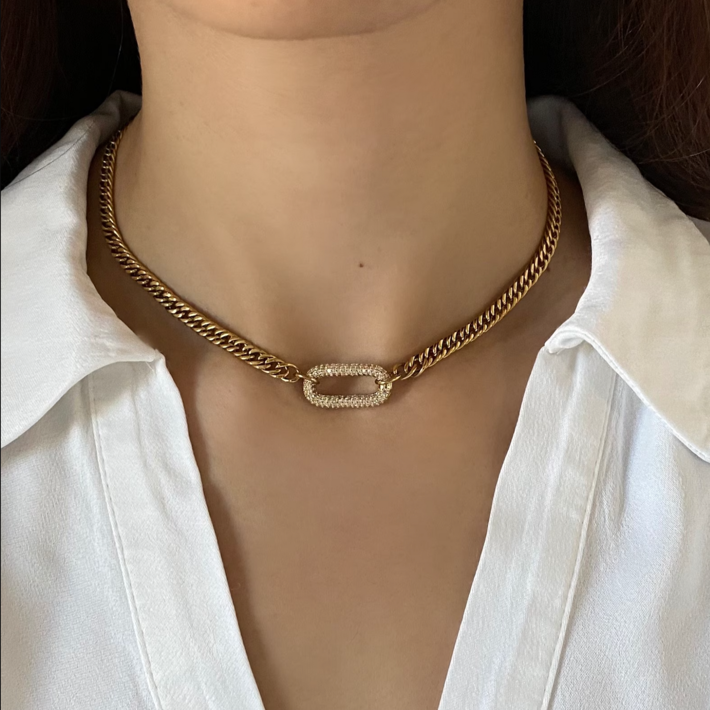 Cleo – Collier Géométrique en Strass pour Clavicule