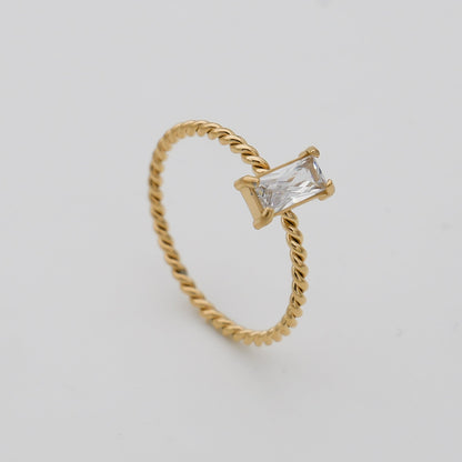 Selin – Bague Pierre Fine Torsadée