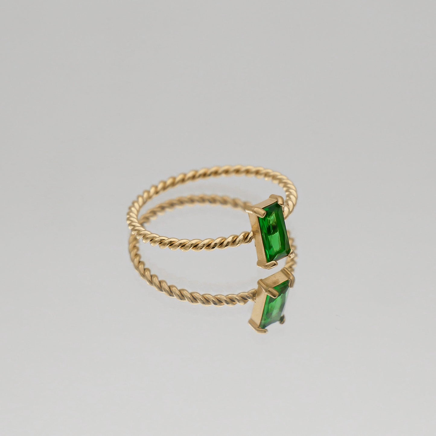 Selin – Bague Pierre Fine Torsadée