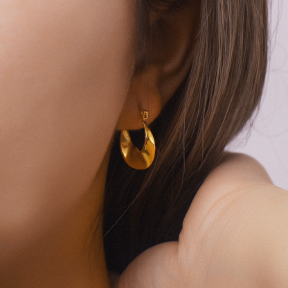 Serena – Boucles d’Oreilles Créoles Irrégulières
