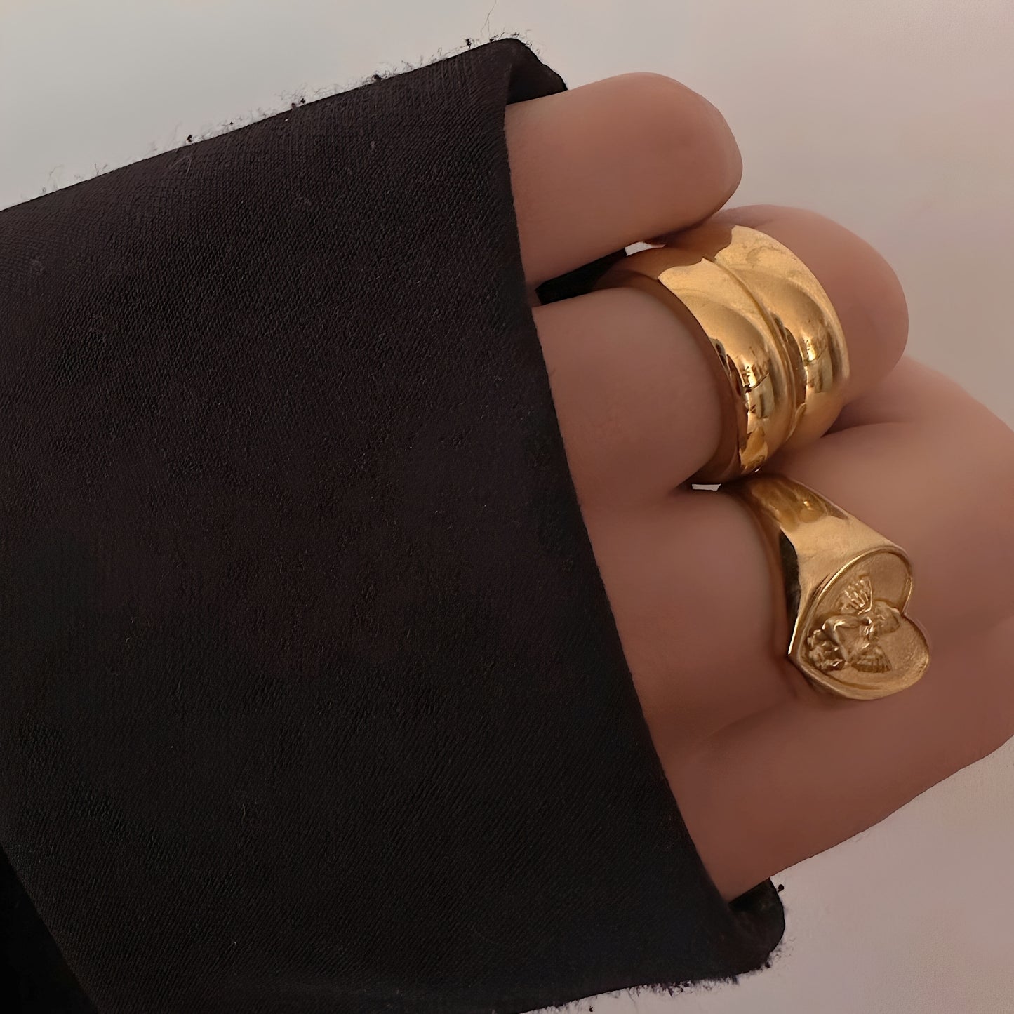 Valentina – Bague Index en Titane Plaqué Or 18K Large