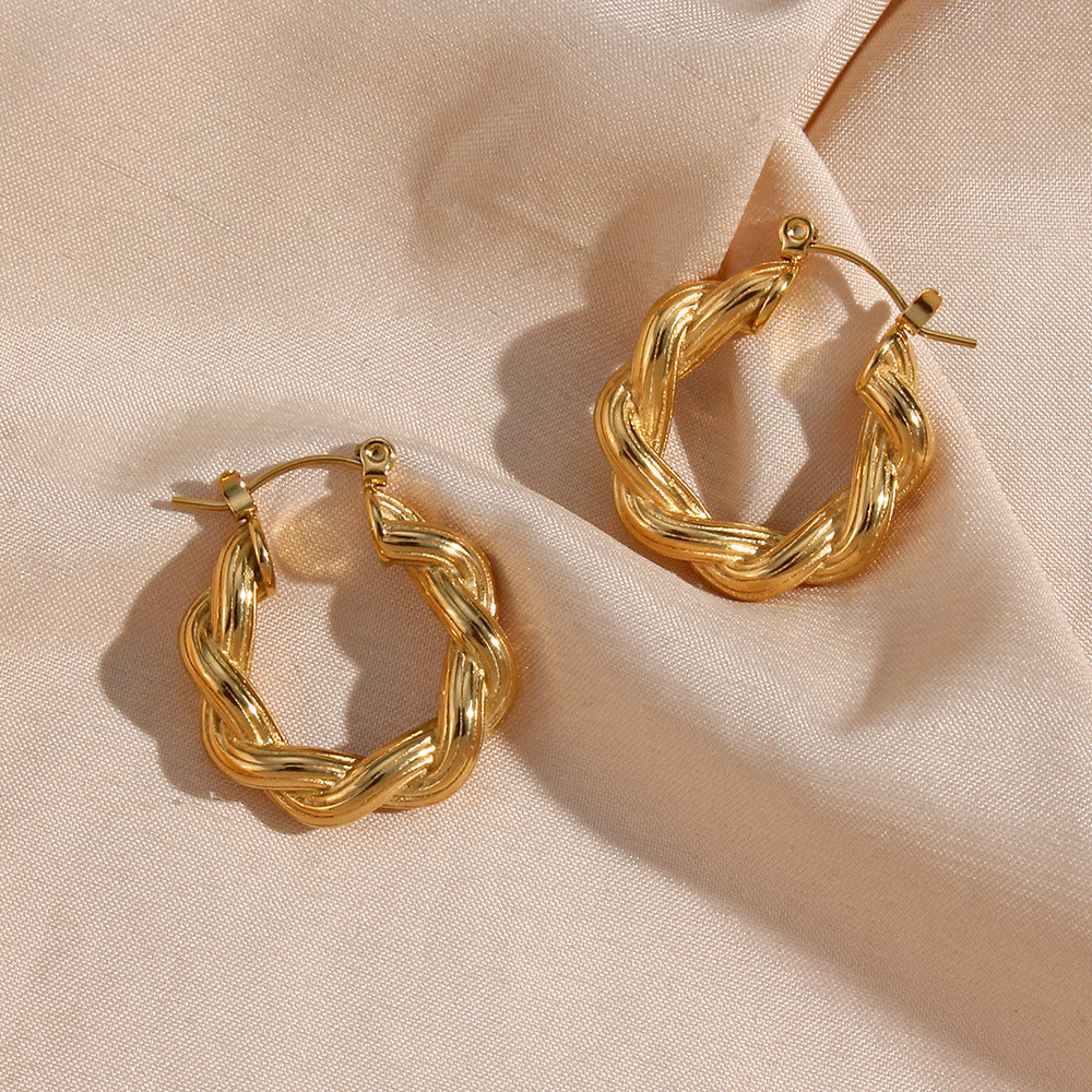Harmonie – Boucles d’Oreilles Twist Élégantes