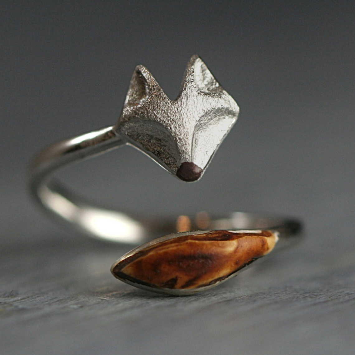 Bague ajustable en bois avec tête de renard - Bague en argent avec tête de renard
