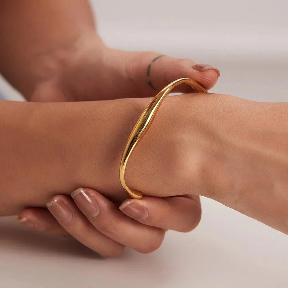Dia – Bracelet Sculpté en Acier Inoxydable