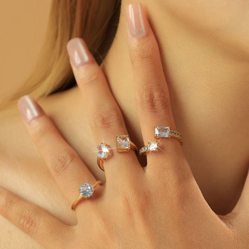 Lora – Bague Luxe Léger Haut de Gamme