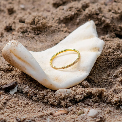 Zarra – Bague Pavée en Or Éclatante