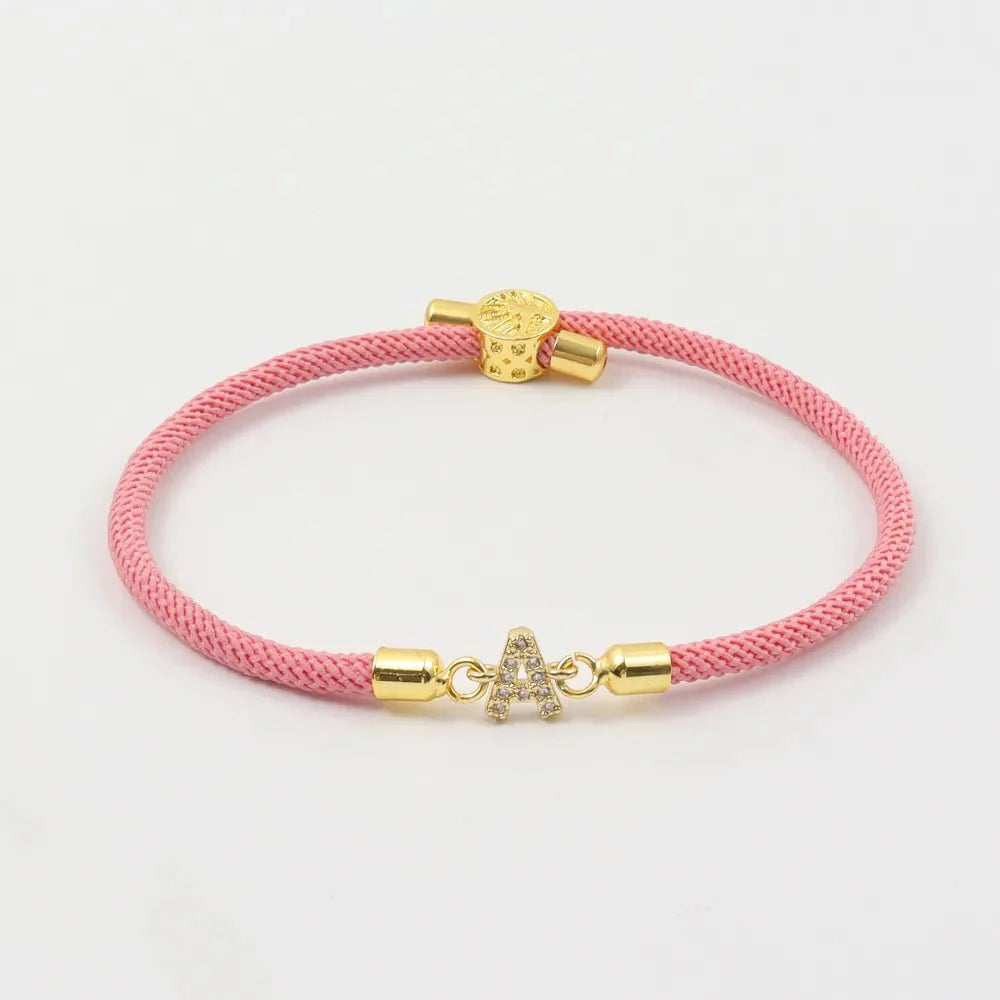 Calla – Bracelet Initiale Gravée Ajustable