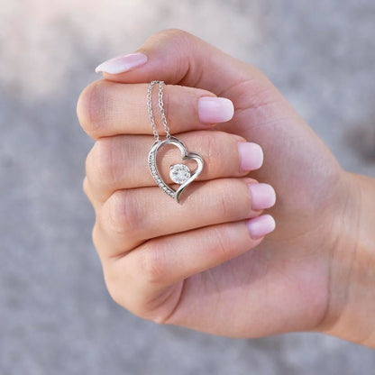 Koharu – Collier Cœur Diamanté Creux