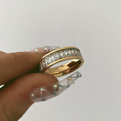 Klarissa – Bague Diamantée en Acier Inoxydable