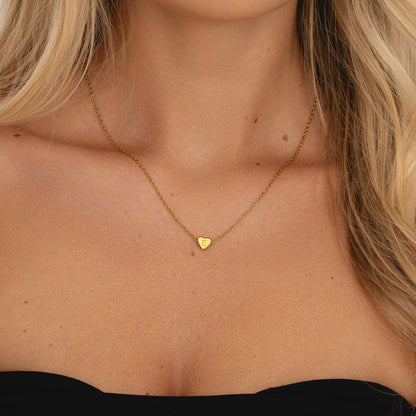 Amora – Collier Initiale Cœur Doré