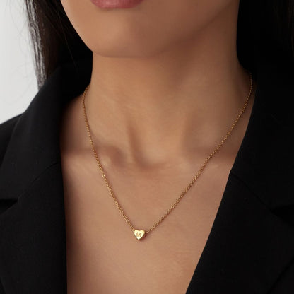 Amora – Collier Initiale Cœur Doré