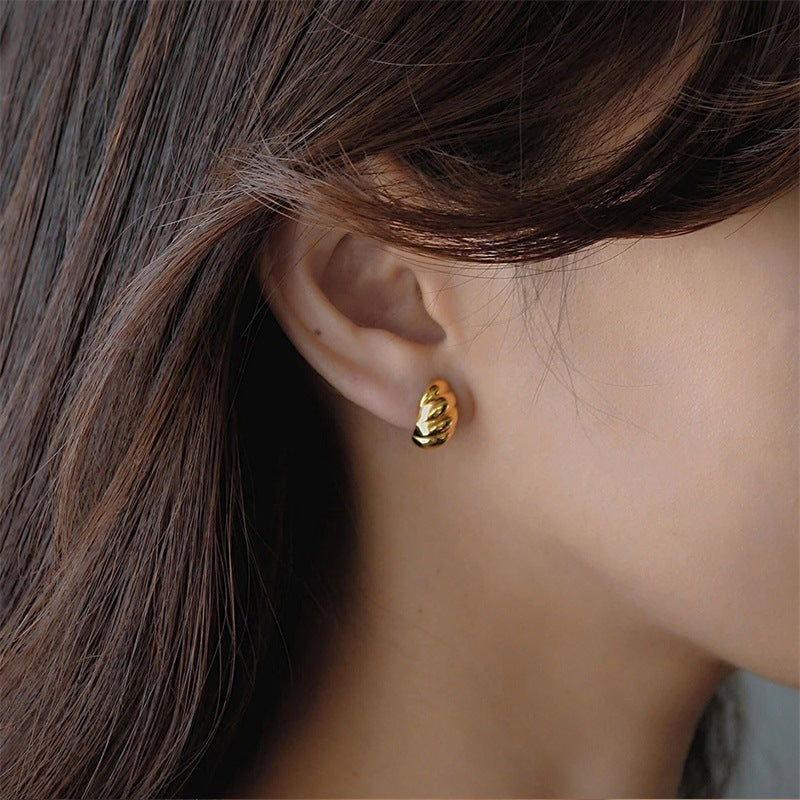 Ellie – Boucles d’Oreilles Croissant Doré