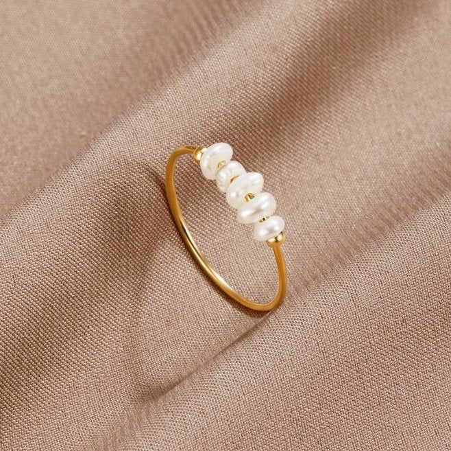 Lucie – Bague en Or avec Perle Baroque Naturelle